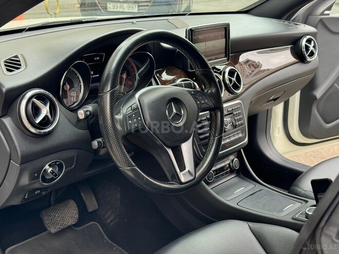 Mercedes CLA 250-15
