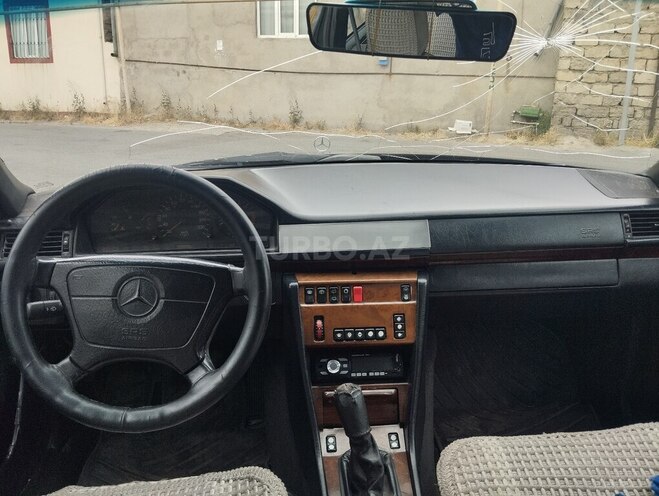 Mercedes E 250 1994, 250,000 km - 2.5 l - Bakı