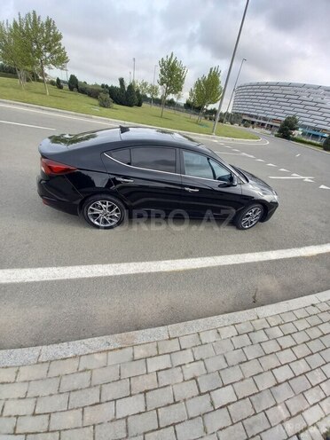 Hyundai Elantra 2019, 146,500 km - 2.0 л - Babək