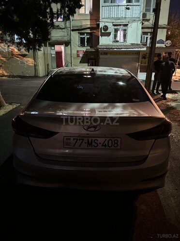 Hyundai Elantra 2018, 100,000 km - 2.0 l - Bakı