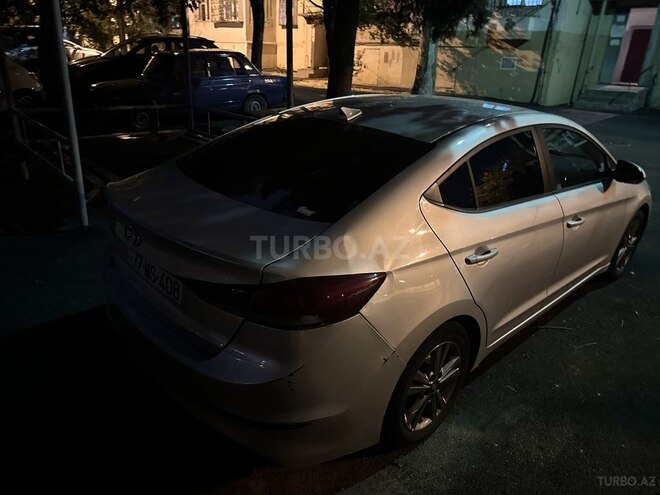 Hyundai Elantra 2018, 100,000 km - 2.0 l - Bakı