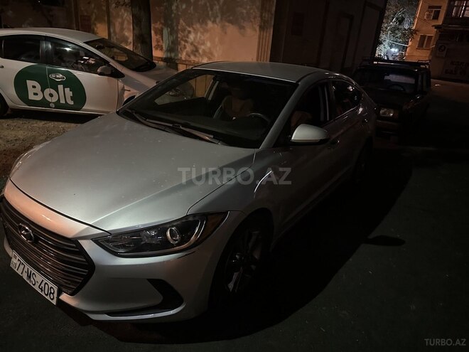 Hyundai Elantra 2018, 100,000 km - 2.0 l - Bakı