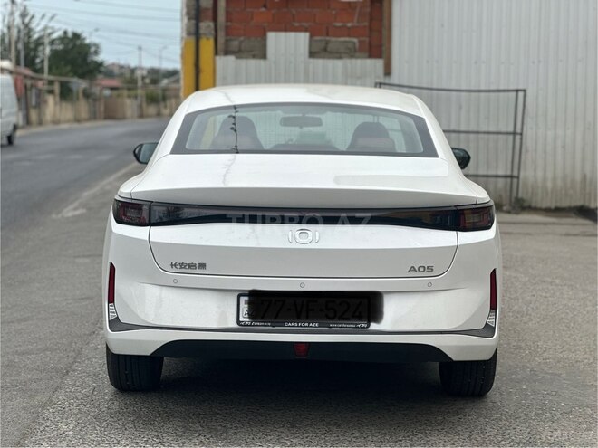 Changan Qiyuan A05 2025, 4,500 km - 1.5 л - Bakı