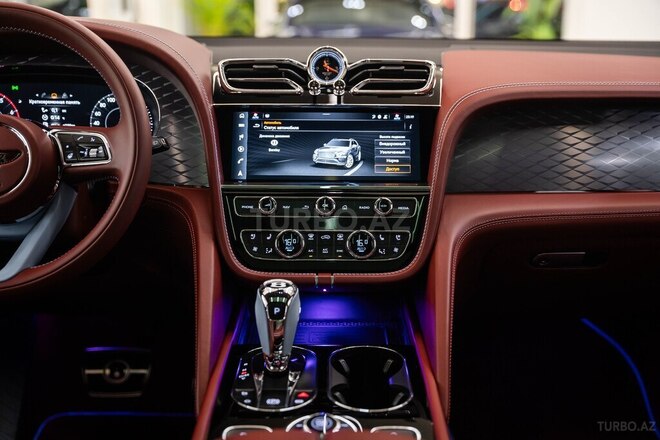 Bentley Bentayga-12