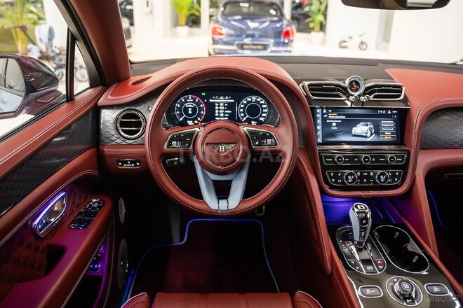 Bentley Bentayga-11