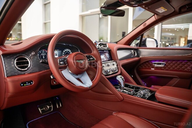 Bentley Bentayga-10
