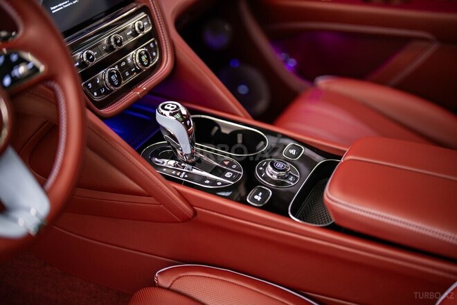 Bentley Bentayga-16