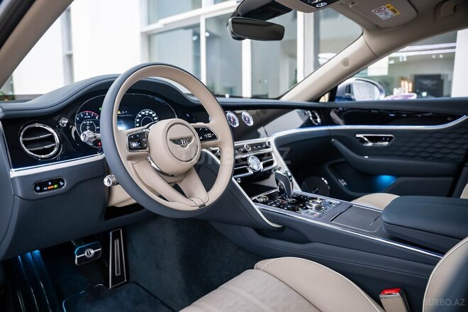 Bentley Flying Spur-9
