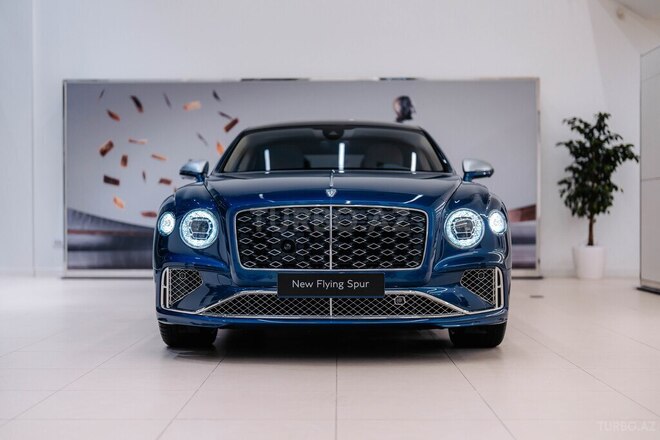 Bentley Flying Spur-3