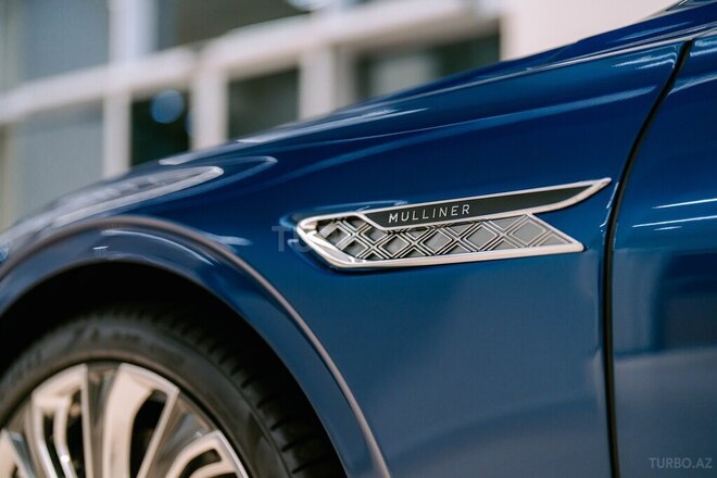 Bentley Flying Spur-22