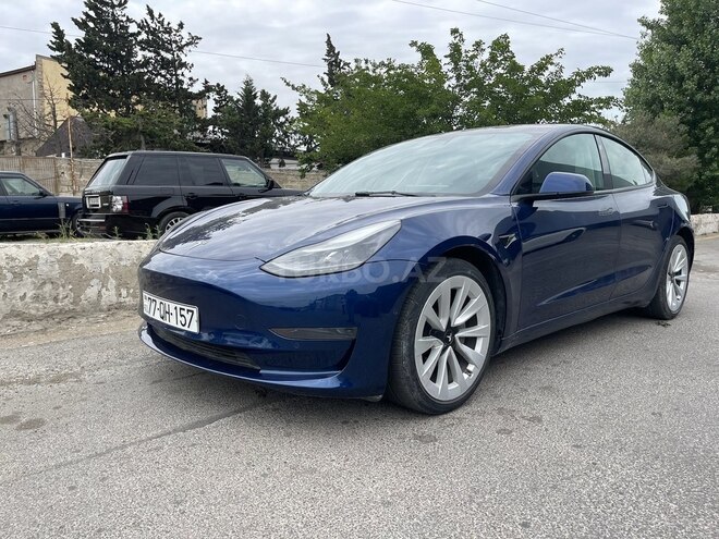 Tesla Model 3-3