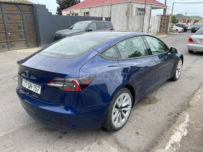 Tesla Model 3-7