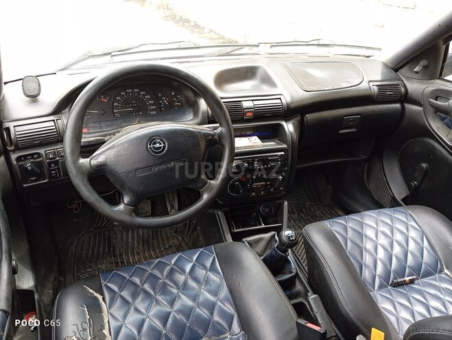 Opel Astra 1996, 305,000 km - 1.6 l - Bakı