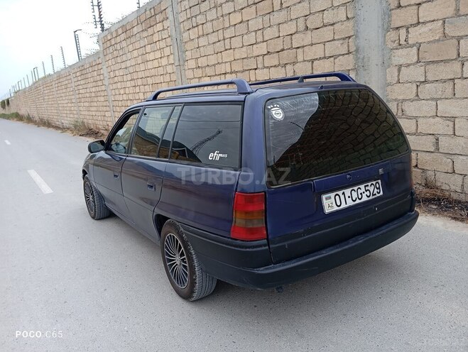 Opel Astra 1996, 305,000 km - 1.6 l - Bakı