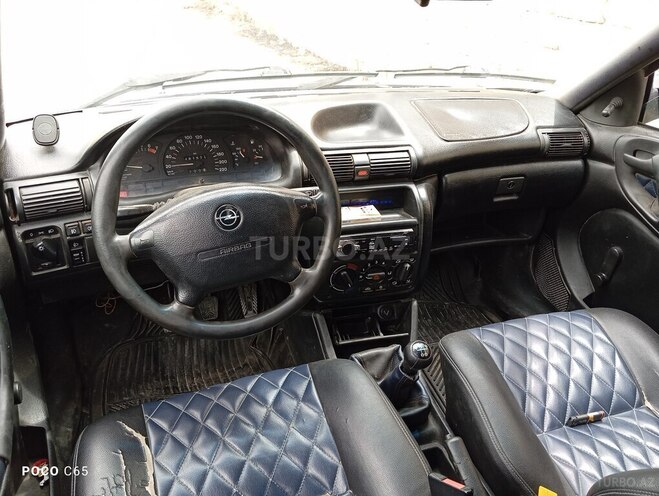 Opel Astra 1996, 305,000 km - 1.6 l - Bakı