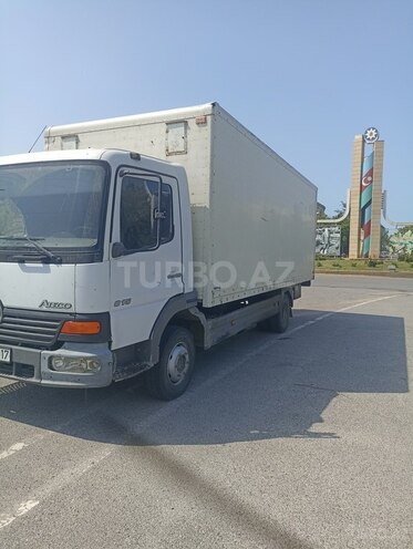 Mercedes Atego 815 2002, 935,946 km - 4.2 l - Sumqayıt