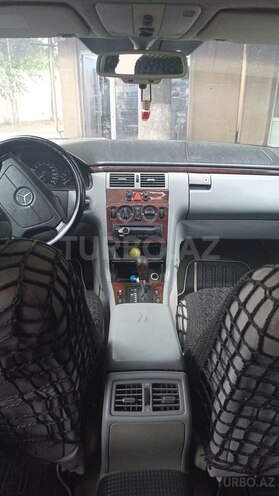 Mercedes E 200 1996, 318,000 km - 2.0 l - Qazax