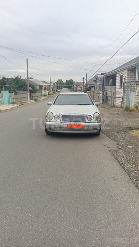 Mercedes E 200 1996, 318,000 km - 2.0 l - Qazax