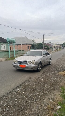 Mercedes E 200 1996, 318,000 km - 2.0 l - Qazax