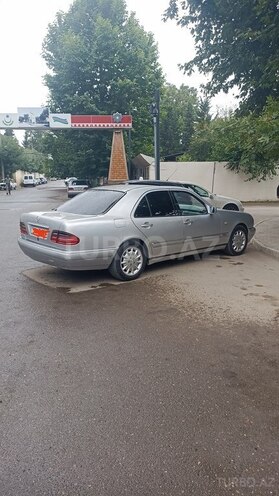 Mercedes E 200 1996, 318,000 km - 2.0 l - Qazax