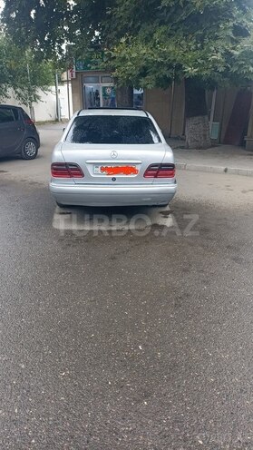 Mercedes E 200 1996, 318,000 km - 2.0 l - Qazax