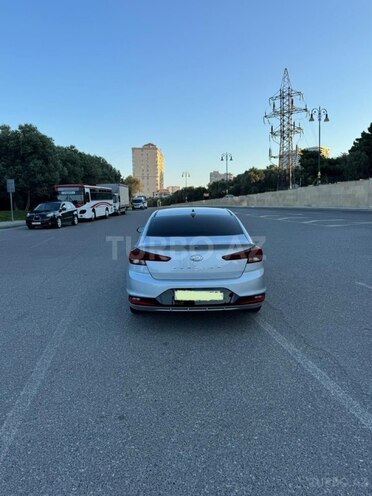 Hyundai Elantra 2018, 100,368 km - 2.0 l - Bakı