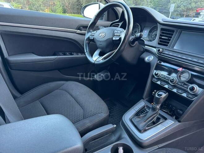 Hyundai Elantra 2018, 100,368 km - 2.0 l - Bakı