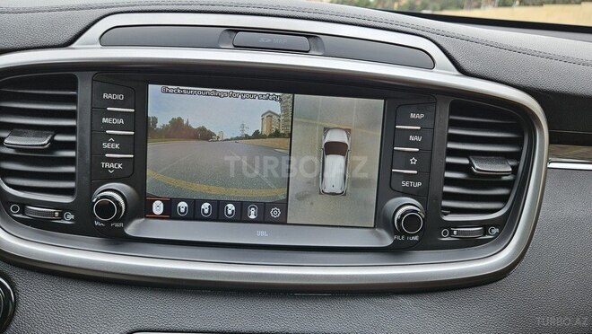 Kia Sorento-14