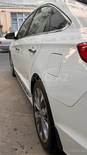 Hyundai Sonata-6