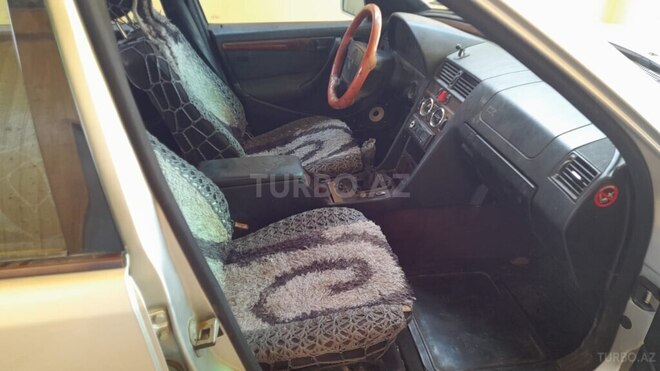 Mercedes C 180 1998, 360,000 km - 1.8 l - Yevlax