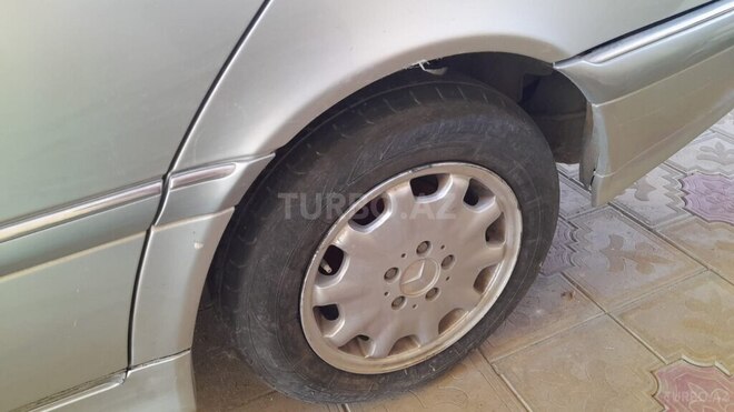 Mercedes C 180 1998, 360,000 km - 1.8 l - Yevlax