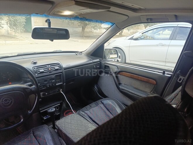 Opel Vectra 1994, 470,000 km - 2.0 l - Şirvan