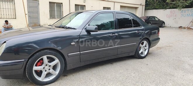 Mercedes E 230 1997, 425,000 km - 2.3 l - Bakı