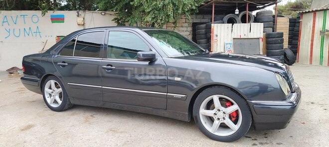 Mercedes E 230 1997, 425,000 km - 2.3 l - Bakı