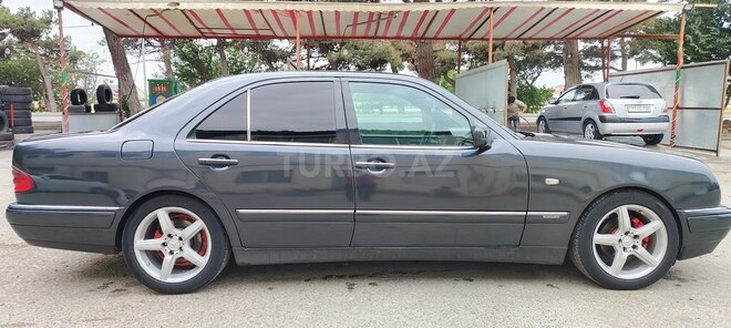 Mercedes E 230 1997, 425,000 km - 2.3 l - Bakı
