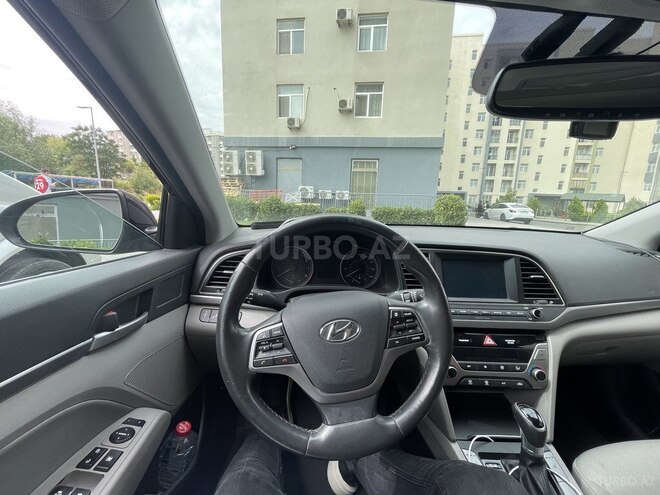 Hyundai Elantra 2018, 150,000 km - 2.0 л - Bakı