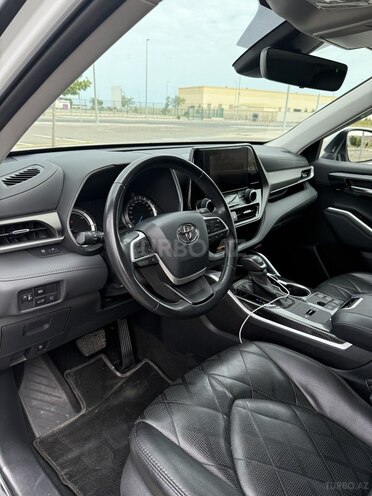 Toyota Highlander 2023, 21,200 km - 2.5 l - Bakı