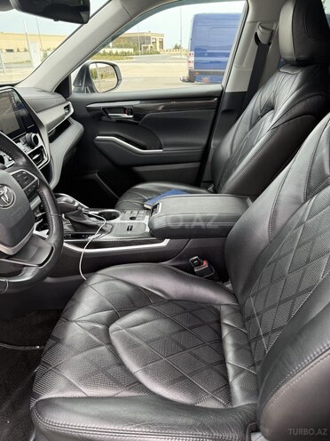 Toyota Highlander 2023, 21,200 km - 2.5 l - Bakı