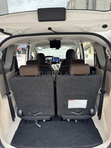 Toyota Sienta 2016, 64,000 km - 1.5 l - Bakı