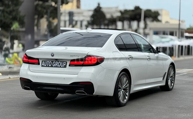 BMW 530e-10