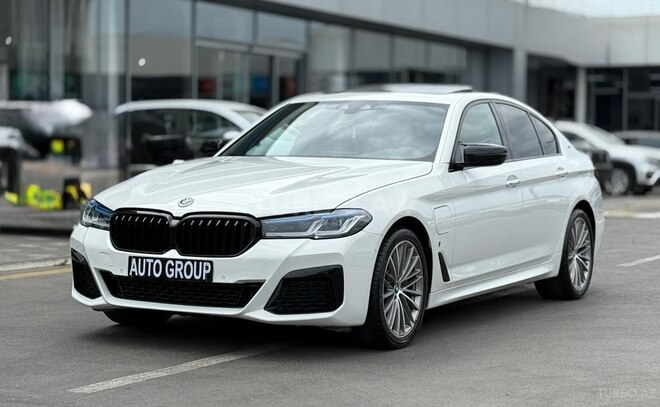 BMW 530e-3