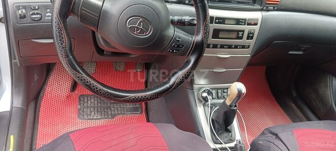 Toyota Corolla 2006, 299,000 km - 1.4 л - Bakı
