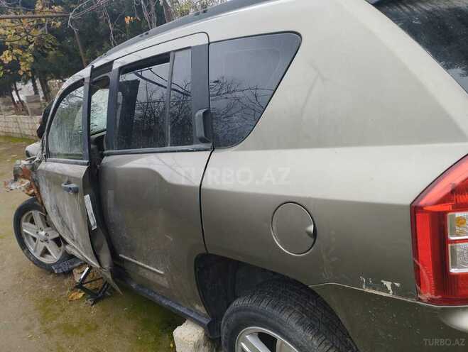 Jeep Compass 2009, 250,000 km - 2.4 l - Neftçala