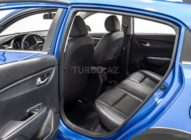 Kia Rio X-Line-17