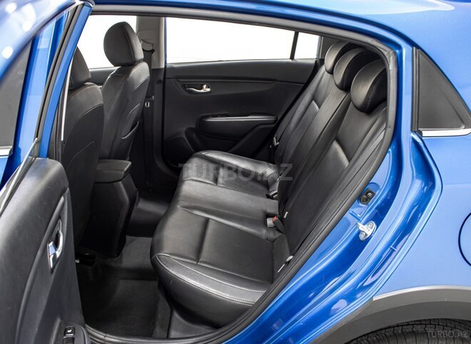 Kia Rio X-Line-18