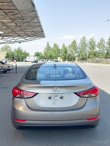 Hyundai Elantra 2015, 35,700 km - 1.8 l - Yevlax