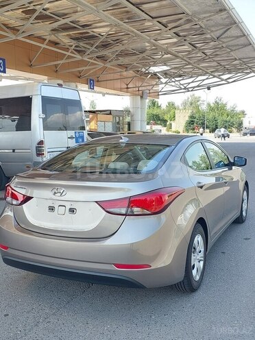 Hyundai Elantra 2015, 35,700 km - 1.8 l - Yevlax