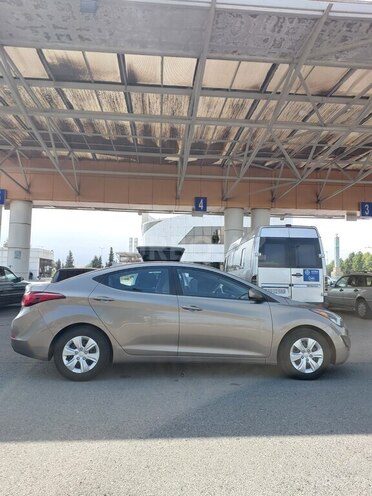 Hyundai Elantra 2015, 35,700 km - 1.8 l - Yevlax