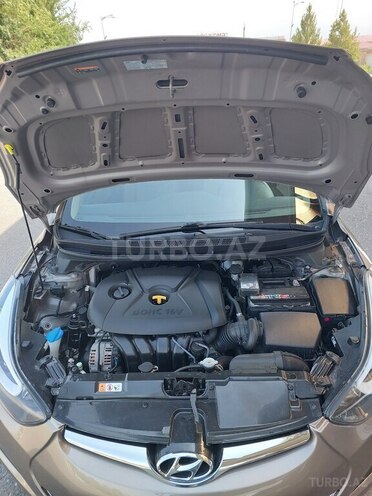 Hyundai Elantra 2015, 35,700 km - 1.8 l - Yevlax