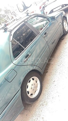 Mercedes C 180 1998, 650,000 km - 1.8 l - Bakı